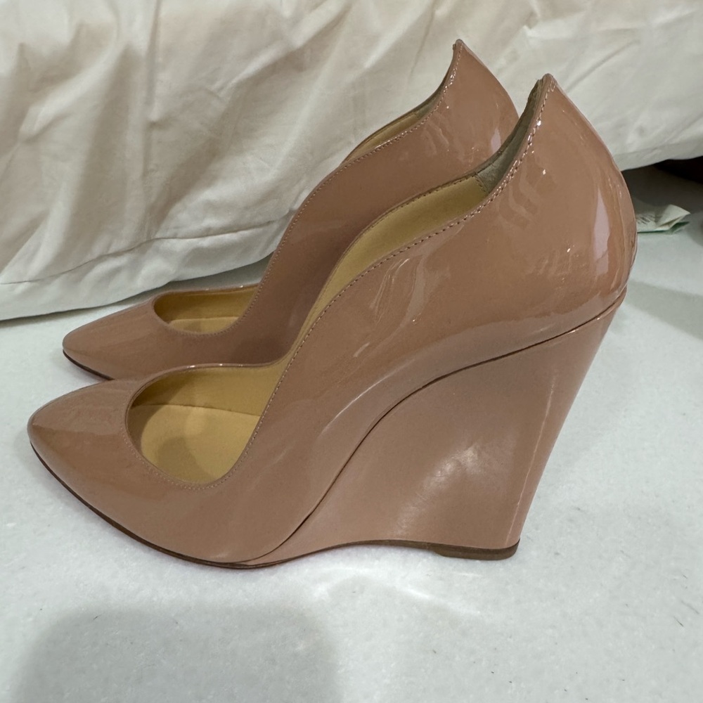 Christian Louboutin Tanja 100 patent leather. 4" wedge. red sole. New. No box.